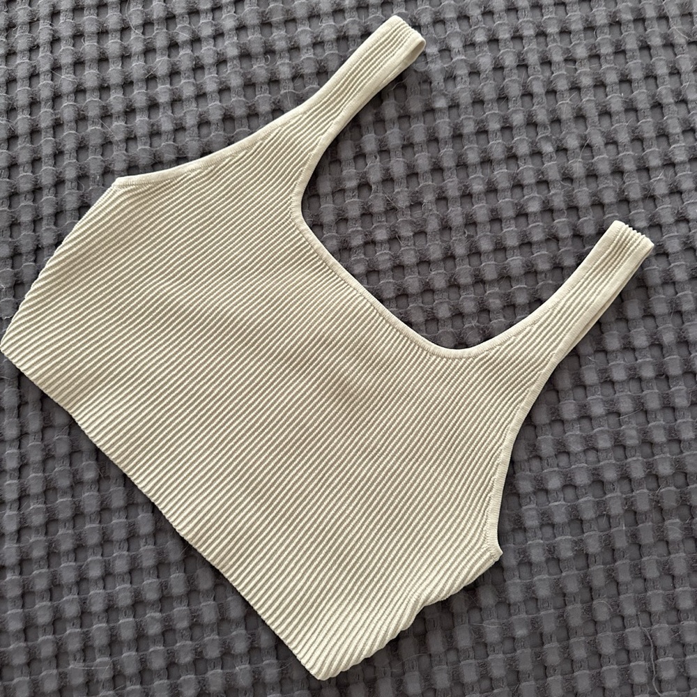 Aritzia | sculpt knit crop top